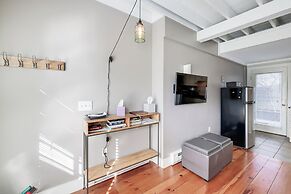 Walk to Beach: Charming Condo in Provincetown!