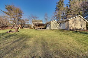 Riverfront Kresgeville Getaway Near Blue Mountain!