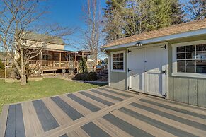 Riverfront Kresgeville Getaway Near Blue Mountain!