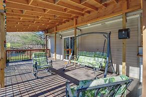 Riverfront Kresgeville Getaway Near Blue Mountain!