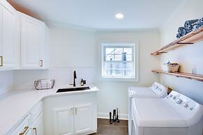 Lake Hartwell Home w/ Dock + Fire Pit!