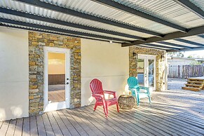 Idyllic Oldsmar Vacation Rental: 1 Mi to Beach!