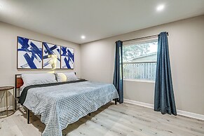 Idyllic Oldsmar Vacation Rental: 1 Mi to Beach!