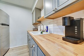 Idyllic Oldsmar Vacation Rental: 1 Mi to Beach!