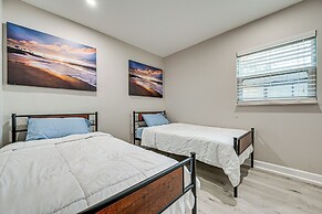 Idyllic Oldsmar Vacation Rental: 1 Mi to Beach!