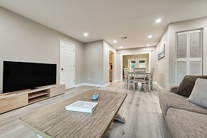 Idyllic Oldsmar Vacation Rental: 1 Mi to Beach!