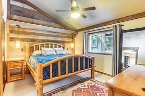 Wyoming Cabin w/ Hot Tub & Mountain-view Deck