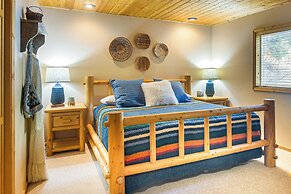 Wyoming Cabin w/ Hot Tub & Mountain-view Deck