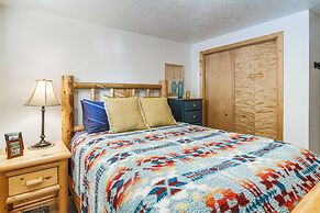 Wyoming Cabin w/ Hot Tub & Mountain-view Deck