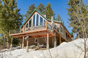Wyoming Cabin w/ Hot Tub & Mountain-view Deck