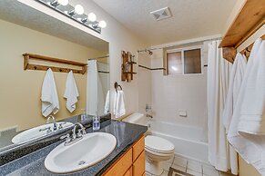 Wyoming Cabin w/ Hot Tub & Mountain-view Deck