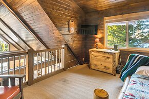 Wyoming Cabin w/ Hot Tub & Mountain-view Deck