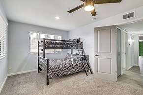 Sunny Arizona Oasis w/ Views - 2 Mi to Lake Havasu