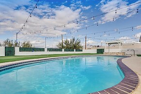 Sunny Arizona Oasis w/ Views - 2 Mi to Lake Havasu