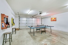 Sunny Arizona Oasis w/ Views - 2 Mi to Lake Havasu