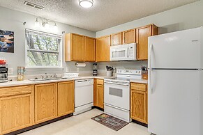 9 Mi to Downtown Indianapolis: Quiet Home w/ Yard