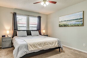 9 Mi to Downtown Indianapolis: Quiet Home w/ Yard