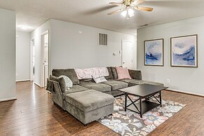 9 Mi to Downtown Indianapolis: Quiet Home w/ Yard