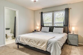 9 Mi to Downtown Indianapolis: Quiet Home w/ Yard