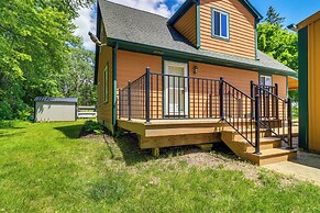 Brooklyn Cottage w/ Dock - Steps To Wamplers Lake!