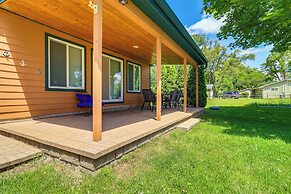 Brooklyn Cottage w/ Dock - Steps To Wamplers Lake!