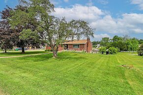 Lovely Valencia Home w/ Yard & Private Pool!