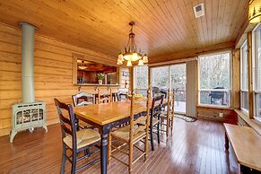 'twin Creeks Lodge' w/ Hot Tub < 1 Mi to Lake!