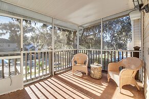 Pet-friendly Savannah Gem - 12 Mi to Tybee Island!