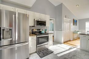 Pet-friendly Savannah Gem - 12 Mi to Tybee Island!