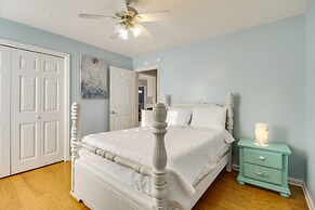 Pet-friendly Savannah Gem - 12 Mi to Tybee Island!