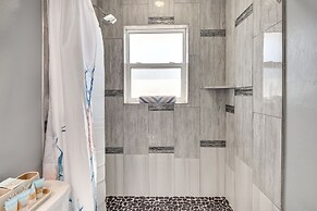 Central Daytona Beach Apt < 1 Mi to Beach St!