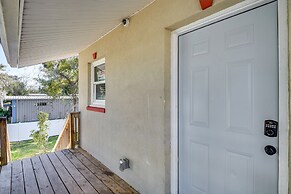 Central Daytona Beach Apt < 1 Mi to Beach St!