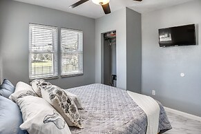 Central Daytona Beach Apt < 1 Mi to Beach St!