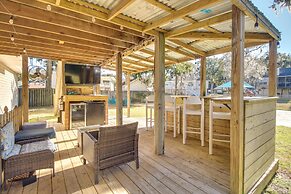 Inviting Savannah Vacation Rental w/ Game Room!