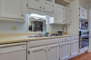 Lovely Decatur Home w/ Yard ~ 6 Mi to Town!