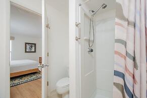 Summer Winds 231-b 3 Bedroom Condo by RedAwning