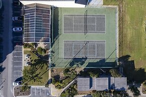 Summer Winds 231-b 3 Bedroom Condo by RedAwning