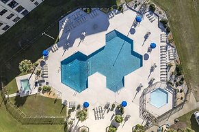 Summer Winds 231-b 3 Bedroom Condo by RedAwning