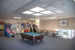 Summer Winds 231-b 3 Bedroom Condo by RedAwning