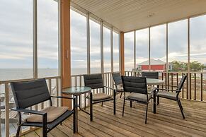 Serenity By The Sea - 317 Audubon 5 Bedroom Home by RedAwning