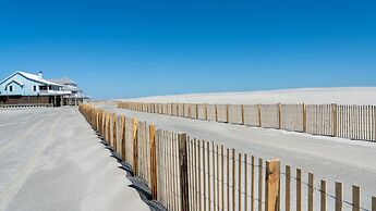 Serenity By The Sea - 317 Audubon 5 Bedroom Home by RedAwning