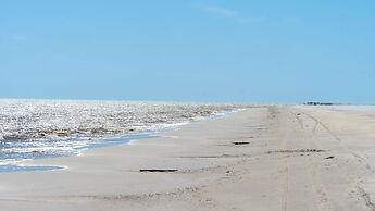 Serenity By The Sea - 317 Audubon 5 Bedroom Home by RedAwning