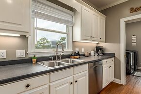 Serenity By The Sea - 317 Audubon 5 Bedroom Home by RedAwning