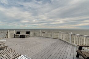 Serenity By The Sea - 317 Audubon 5 Bedroom Home by RedAwning