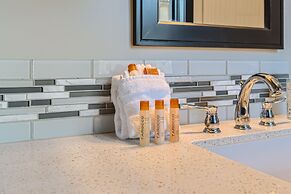 Blackstone Mountain Retreat #21! Walk To The Lifts! 4 Bedroom Apts by 