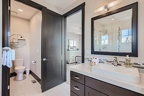 Blackstone Mountain Retreat #21! Walk To The Lifts! 4 Bedroom Apts by 