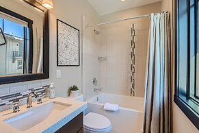 Blackstone Mountain Retreat #21! Walk To The Lifts! 4 Bedroom Apts by 