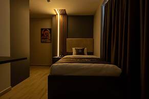 Fly Point Airport Hotel