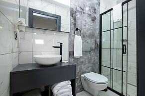 Fly Point Airport Hotel