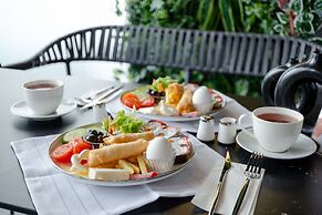 Fly Point Airport Hotel